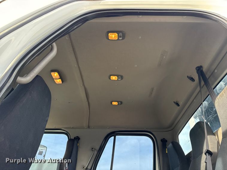 image for item EG2008 2016 Freightliner 108SD crane truck