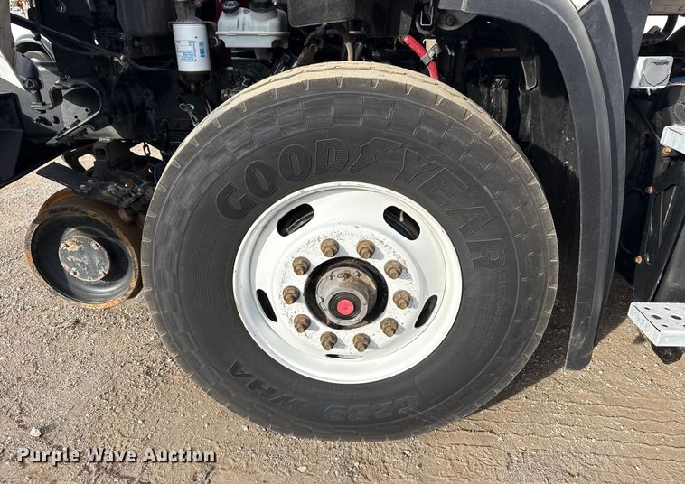 image for item EG2008 2016 Freightliner 108SD crane truck