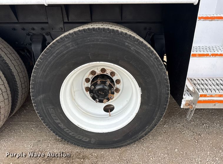 image for item EG2008 2016 Freightliner 108SD crane truck