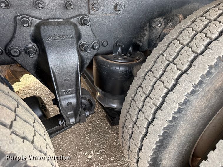 image for item EG2008 2016 Freightliner 108SD crane truck