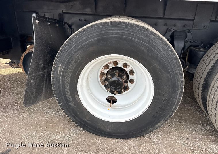 image for item EG2008 2016 Freightliner 108SD crane truck