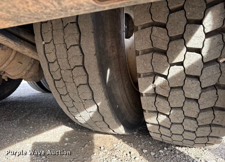 image for item EG2008 2016 Freightliner 108SD crane truck