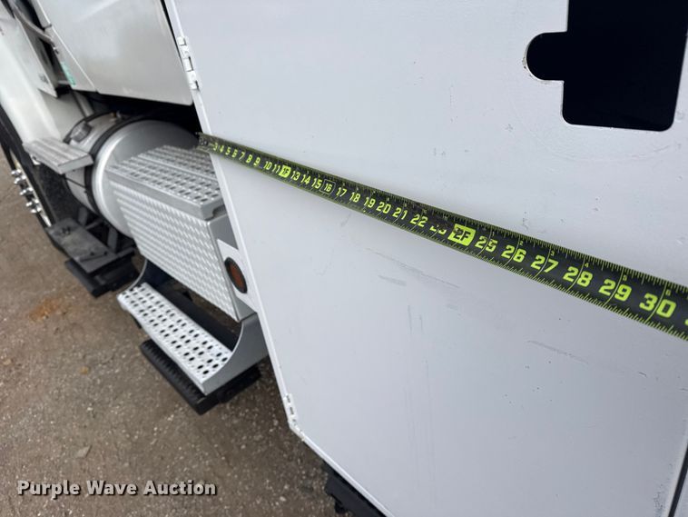 image for item EG2012 2007 Freightliner Business Class M2 Crew Cab crane truck