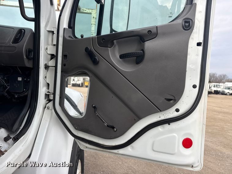 image for item EG2012 2007 Freightliner Business Class M2 Crew Cab crane truck