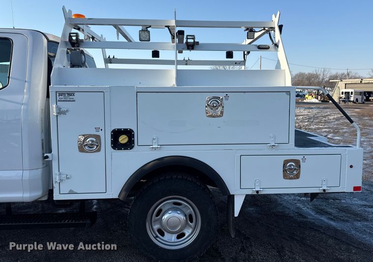 image for item EG2018 2017 Ford F250 Super Duty XL Ext. Cab utility bed pickup truck