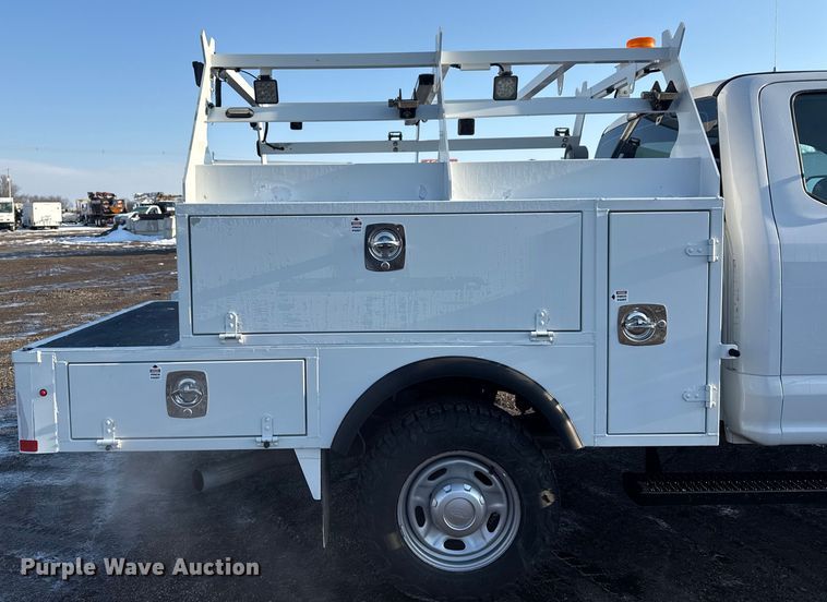 image for item EG2018 2017 Ford F250 Super Duty XL Ext. Cab utility bed pickup truck