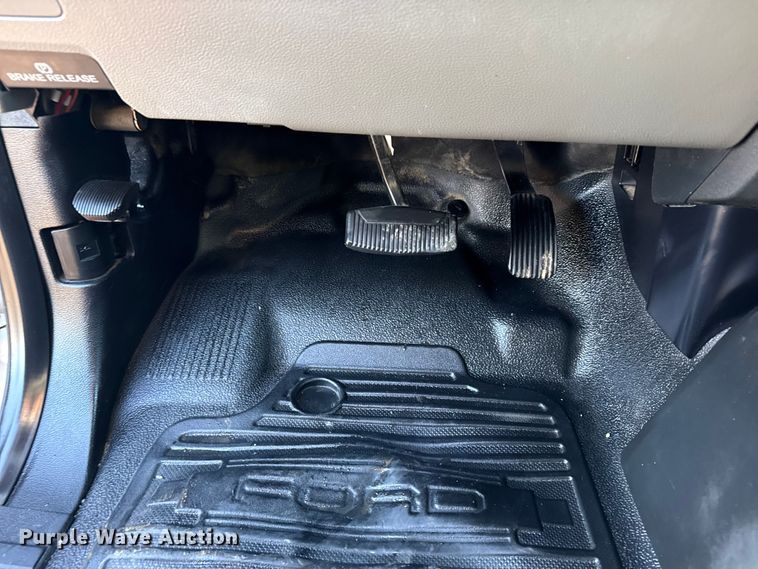 image for item EG2018 2017 Ford F250 Super Duty XL Ext. Cab utility bed pickup truck