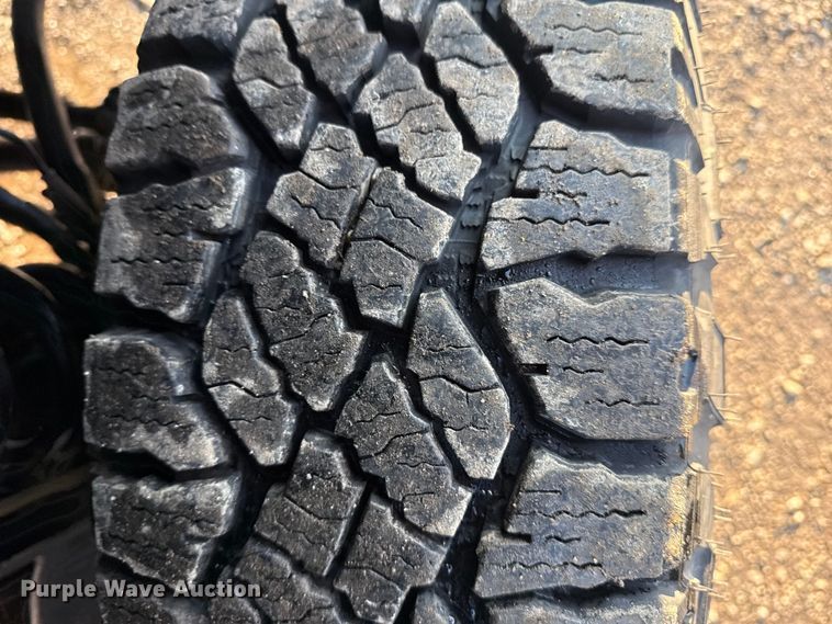 image for item EG2018 2017 Ford F250 Super Duty XL Ext. Cab utility bed pickup truck