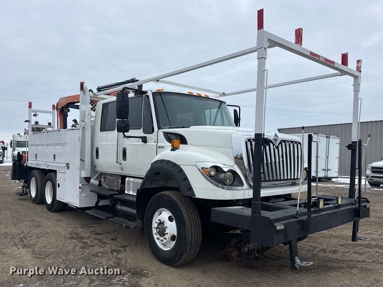 image for item EG2034 2013 International 7600 crane truck