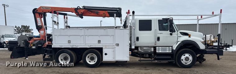 image for item EG2034 2013 International 7600 crane truck