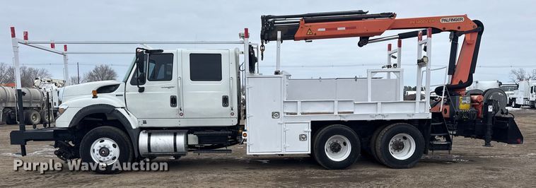 image for item EG2034 2013 International 7600 crane truck