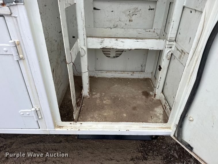 image for item EG2034 2013 International 7600 crane truck