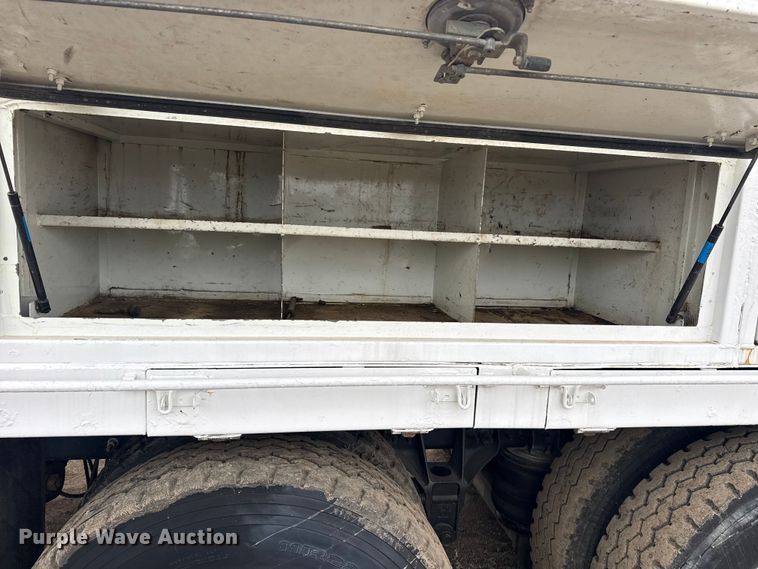 image for item EG2034 2013 International 7600 crane truck