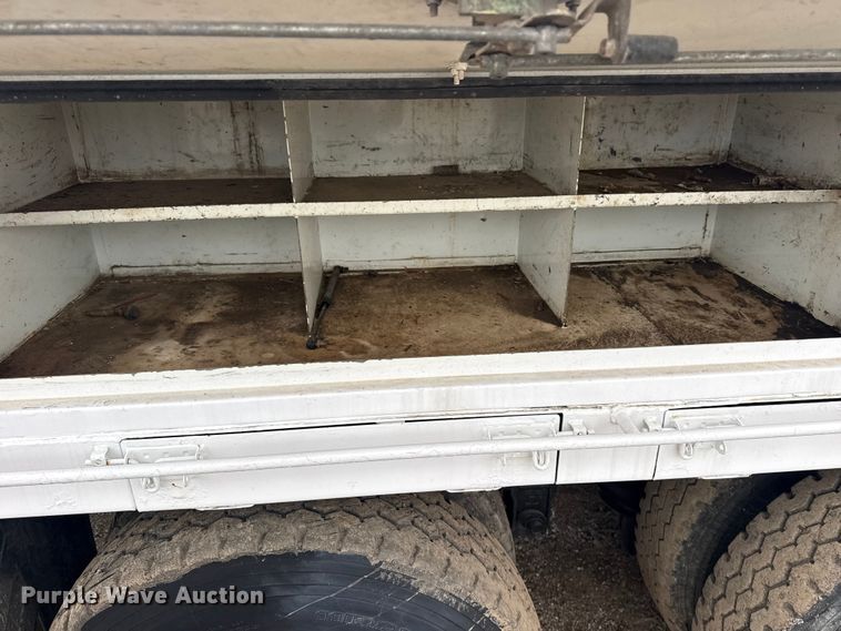 image for item EG2034 2013 International 7600 crane truck