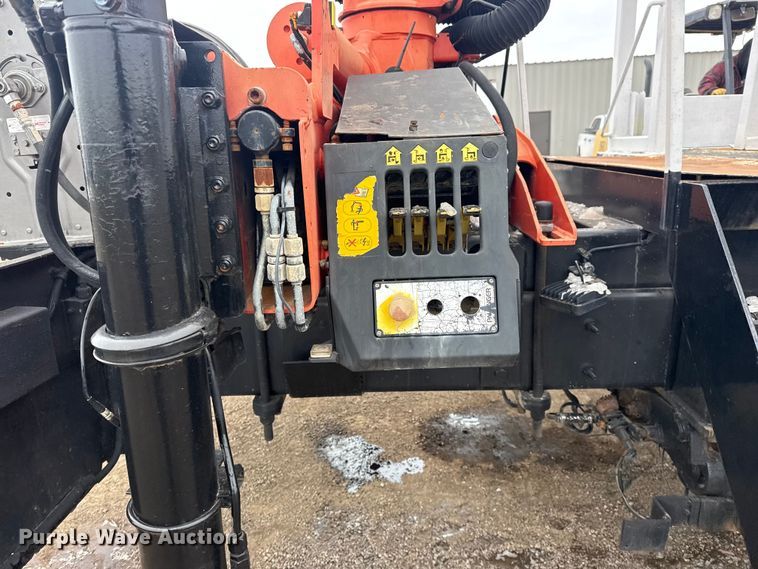 image for item EG2034 2013 International 7600 crane truck