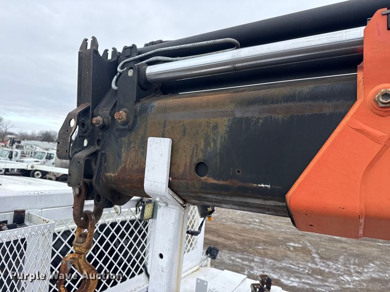 image for item EG2034 2013 International 7600 crane truck