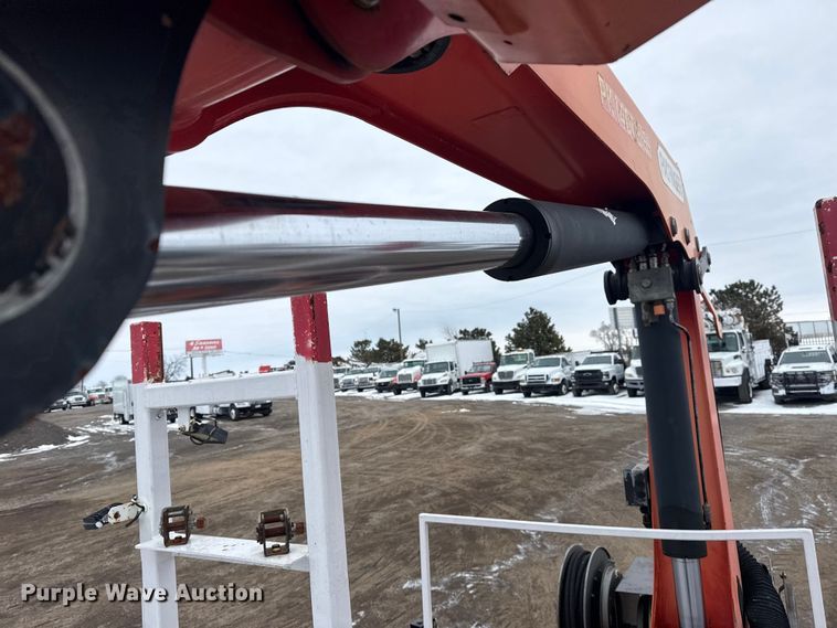 image for item EG2034 2013 International 7600 crane truck