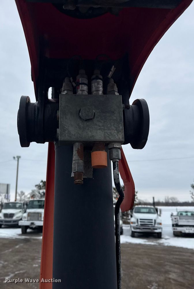 image for item EG2034 2013 International 7600 crane truck