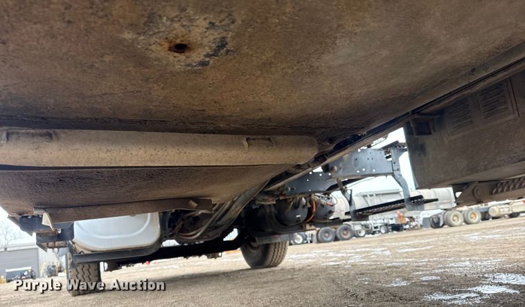 image for item EG2034 2013 International 7600 crane truck