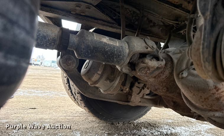 image for item EG2034 2013 International 7600 crane truck