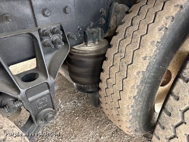 image for item EG2034 2013 International 7600 crane truck