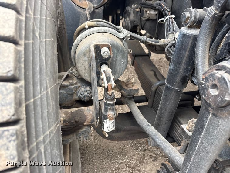 image for item EG2034 2013 International 7600 crane truck