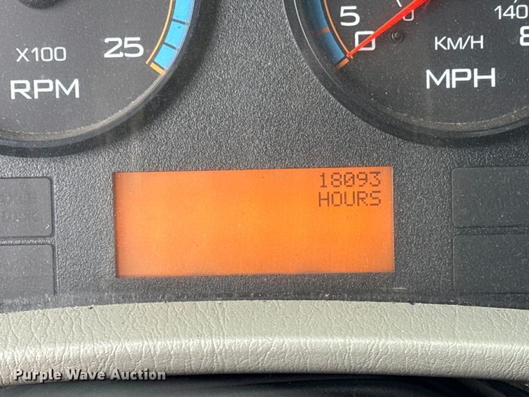 image for item EG2034 2013 International 7600 crane truck