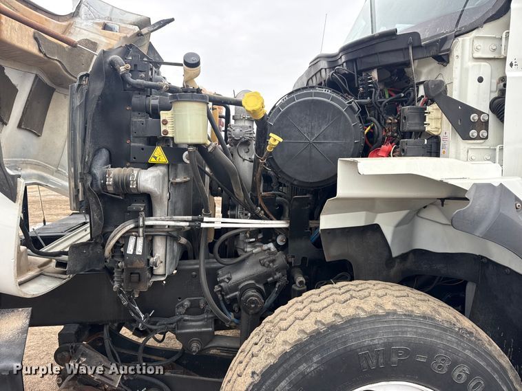 image for item EG2034 2013 International 7600 crane truck