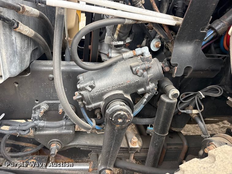 image for item EG2034 2013 International 7600 crane truck