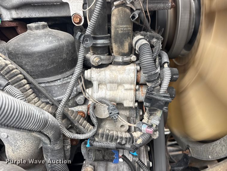 image for item EG2034 2013 International 7600 crane truck