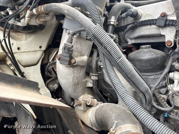 image for item EG2034 2013 International 7600 crane truck