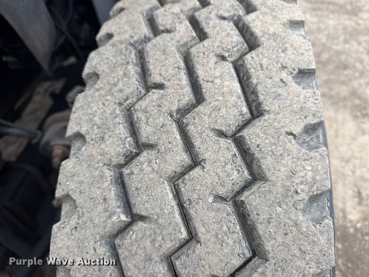 image for item EG2034 2013 International 7600 crane truck