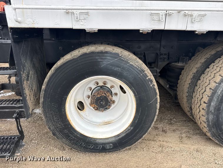 image for item EG2034 2013 International 7600 crane truck