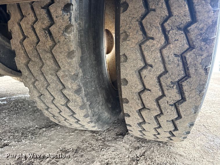 image for item EG2034 2013 International 7600 crane truck