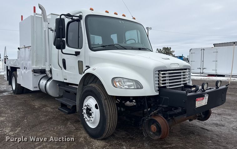 image for item EG2035 2007 Freightliner Business Class M2 crane truck