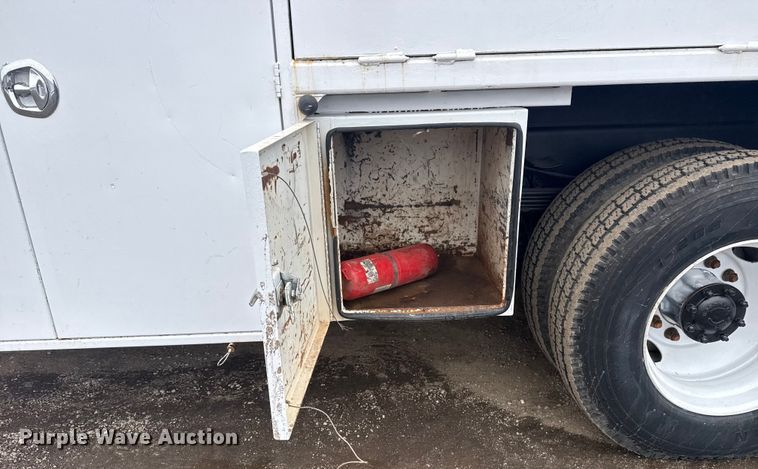 image for item EG2035 2007 Freightliner Business Class M2 crane truck