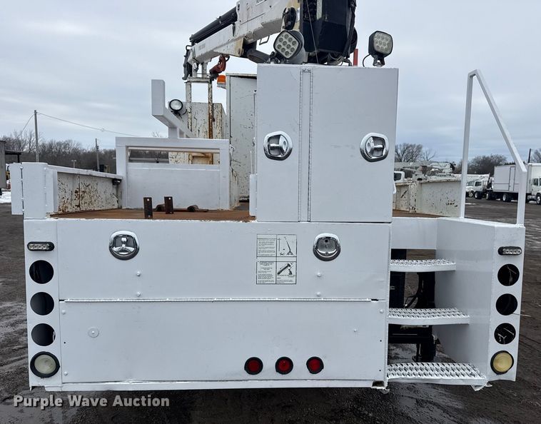 image for item EG2035 2007 Freightliner Business Class M2 crane truck