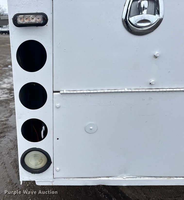 image for item EG2035 2007 Freightliner Business Class M2 crane truck