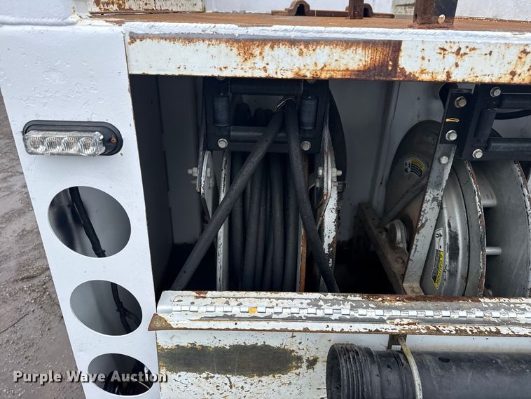 image for item EG2035 2007 Freightliner Business Class M2 crane truck