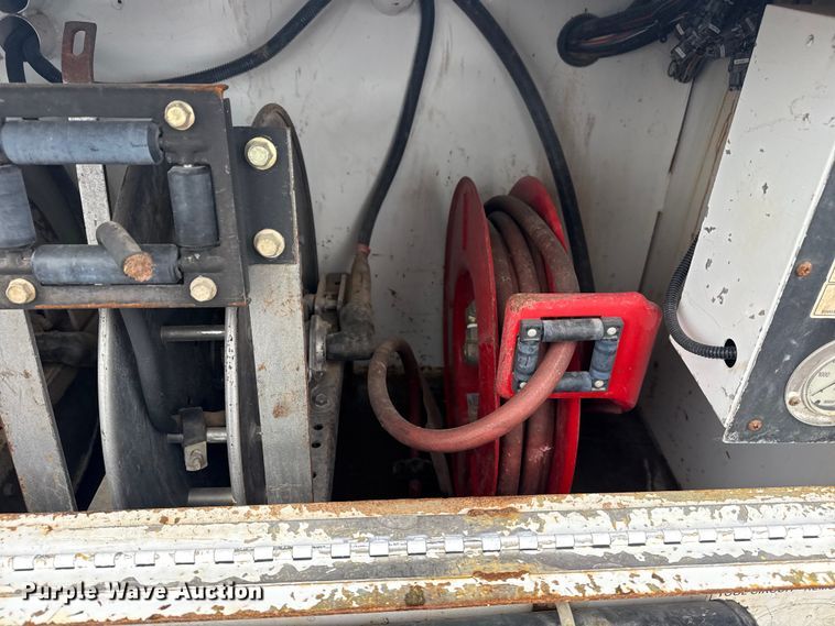 image for item EG2035 2007 Freightliner Business Class M2 crane truck