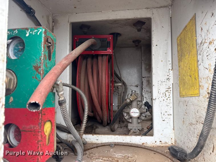 image for item EG2035 2007 Freightliner Business Class M2 crane truck