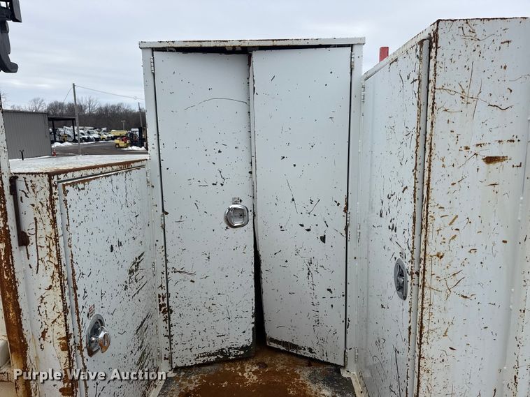 image for item EG2035 2007 Freightliner Business Class M2 crane truck