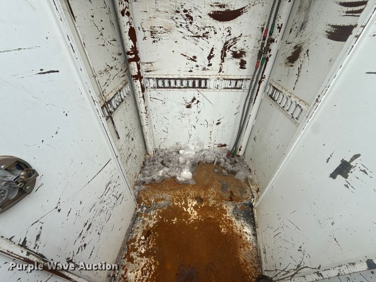 image for item EG2035 2007 Freightliner Business Class M2 crane truck