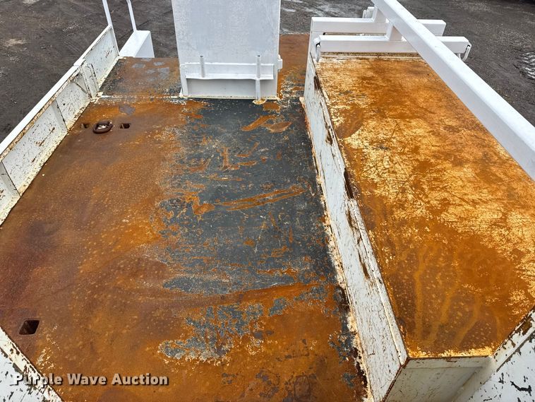 image for item EG2035 2007 Freightliner Business Class M2 crane truck