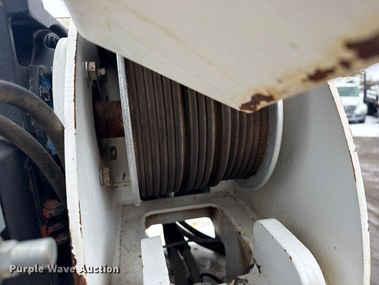 image for item EG2035 2007 Freightliner Business Class M2 crane truck