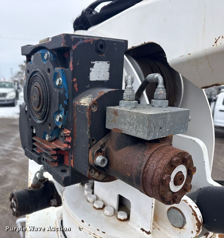 image for item EG2035 2007 Freightliner Business Class M2 crane truck