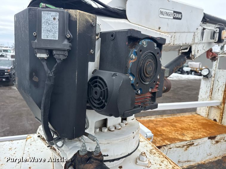 image for item EG2035 2007 Freightliner Business Class M2 crane truck