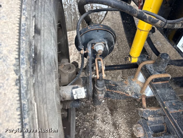 image for item EG2035 2007 Freightliner Business Class M2 crane truck