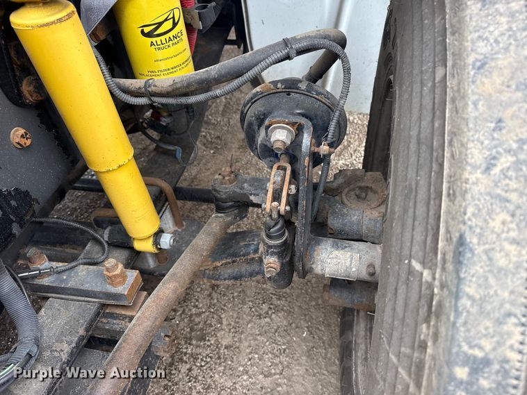 image for item EG2035 2007 Freightliner Business Class M2 crane truck