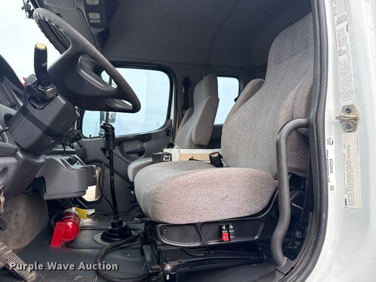 image for item EG2035 2007 Freightliner Business Class M2 crane truck